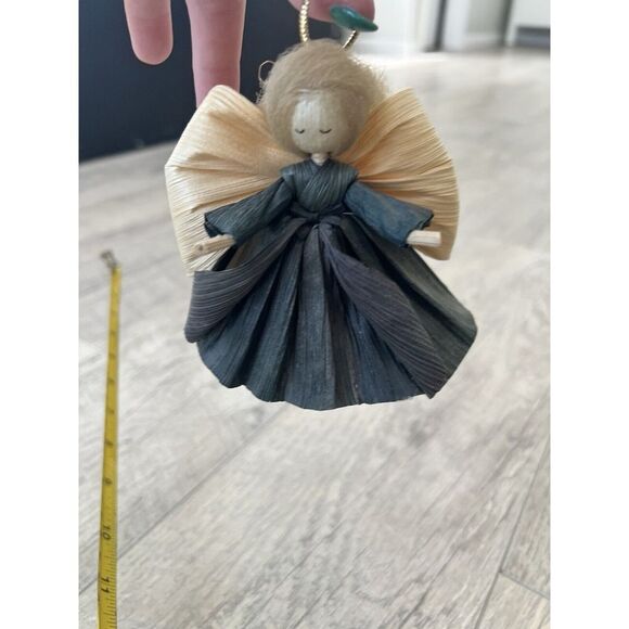 Nans Corn Husk Doll Handcrafted Folk Art - Christmas Angel Ornament - Picture 4 of 5